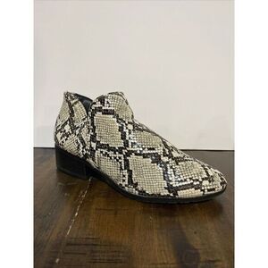 Kenneth Cole Reaction Women's Side Skip Snake Print Bootie Boot‎ Shoe Size 6.5
